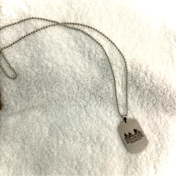 Stranger Things Dog Tag & Necklace - Picture 6 of 7